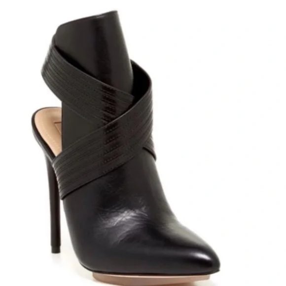 BCBG MAXAZRIA Krimp Black Leather Stiletto High Heel Pointed Booties NEW Size 7 - Picture 1 of 6